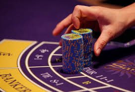 BMK88 Myanmar ကစားသမား Mobile တွင် Live Casino ကစားနေသောပုံ